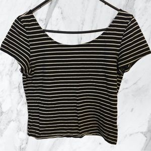 🌸Cropped Striped Tee